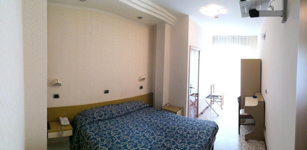 Hotel Royal Misano Adriatico Quarto foto